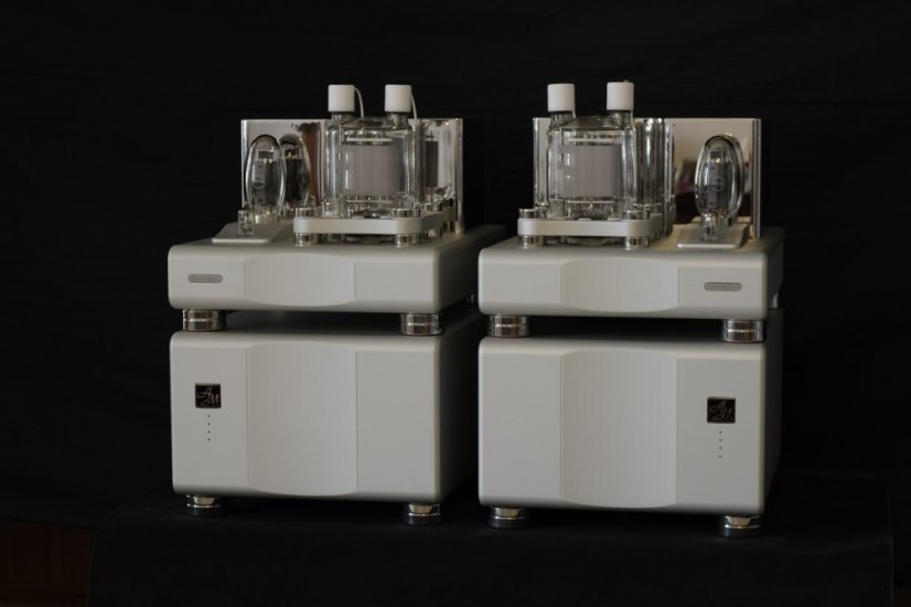 AM Audio 833S Ultima Silver
