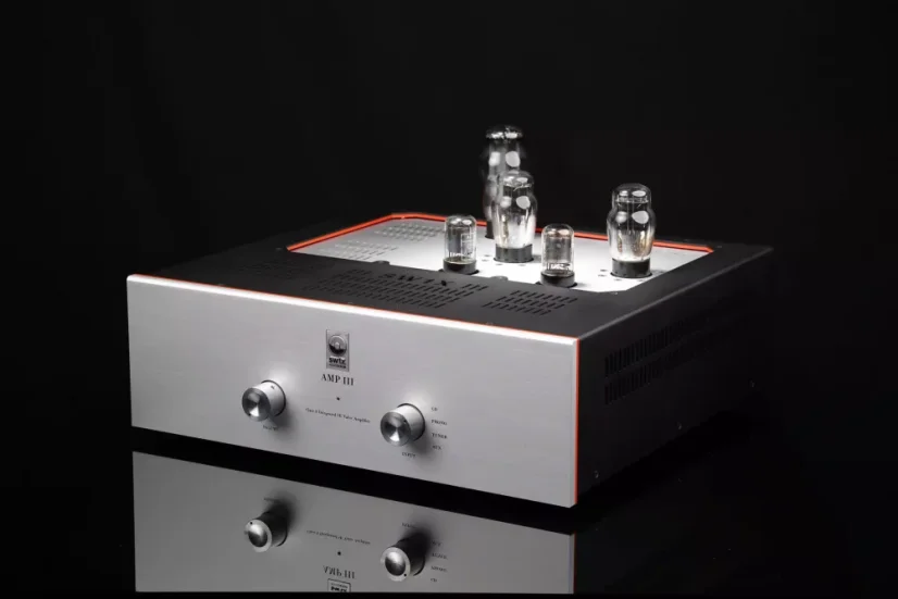 SW1X AMP III Trinity - Vyberte variantu: Signature